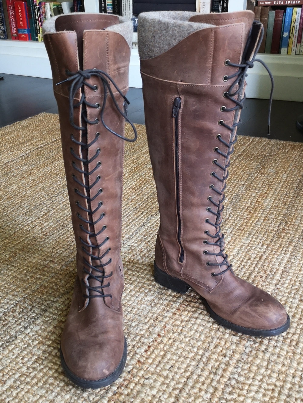 Made in Portugal tall brown leather boots - Picture 2 of 16